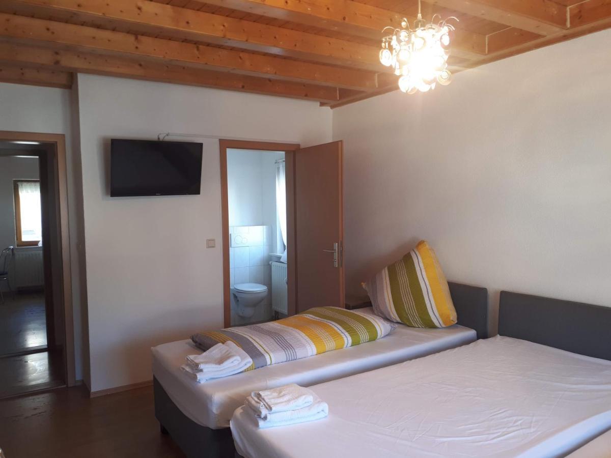 Gaestehaus Pension Waldhorn Weilen unter den Rinnen Εξωτερικό φωτογραφία