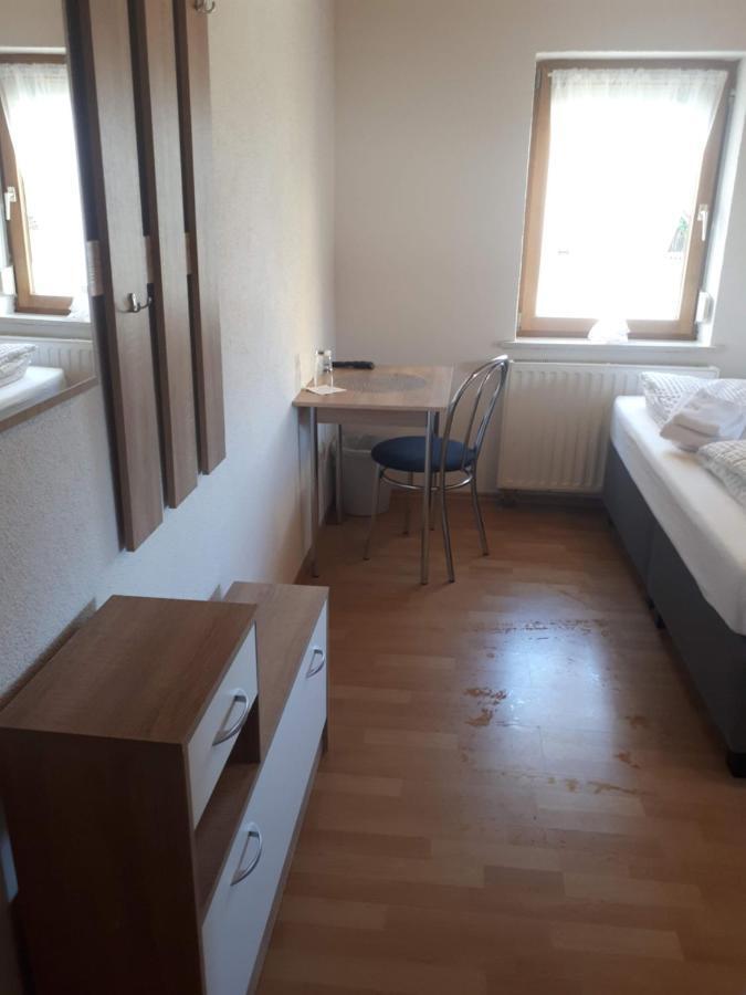 Gaestehaus Pension Waldhorn Weilen unter den Rinnen Εξωτερικό φωτογραφία
